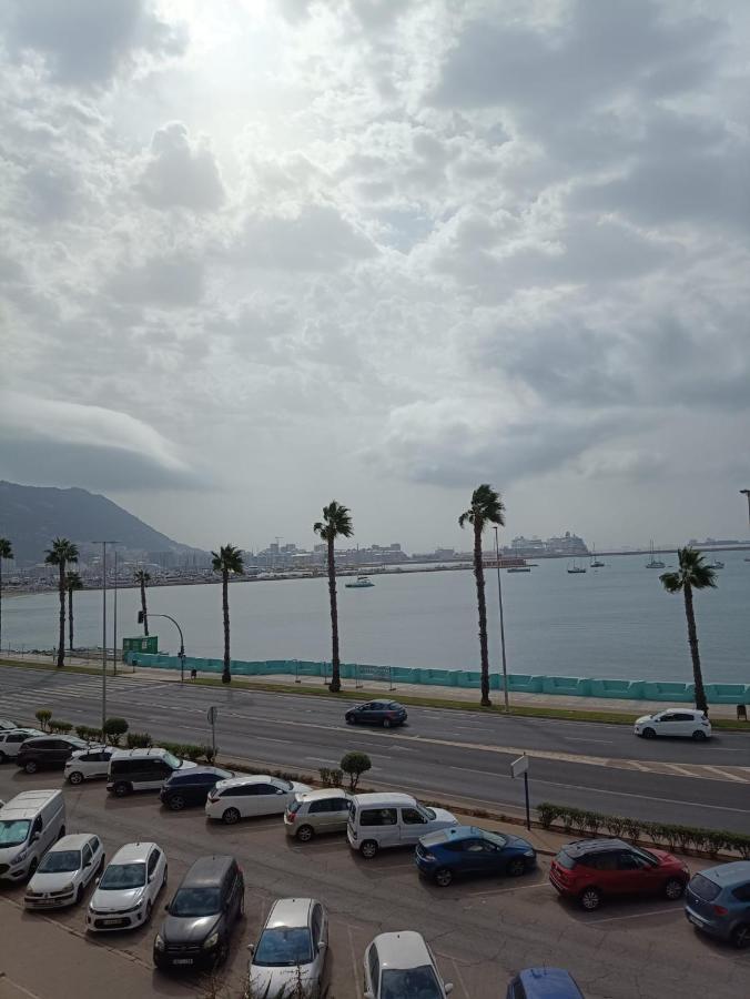 Vistas A 3 Paises Y 2 Continentes 1º Linea De Playa A 5 Minutos De Gibraltar Daire La Línea de la Concepción Dış mekan fotoğraf