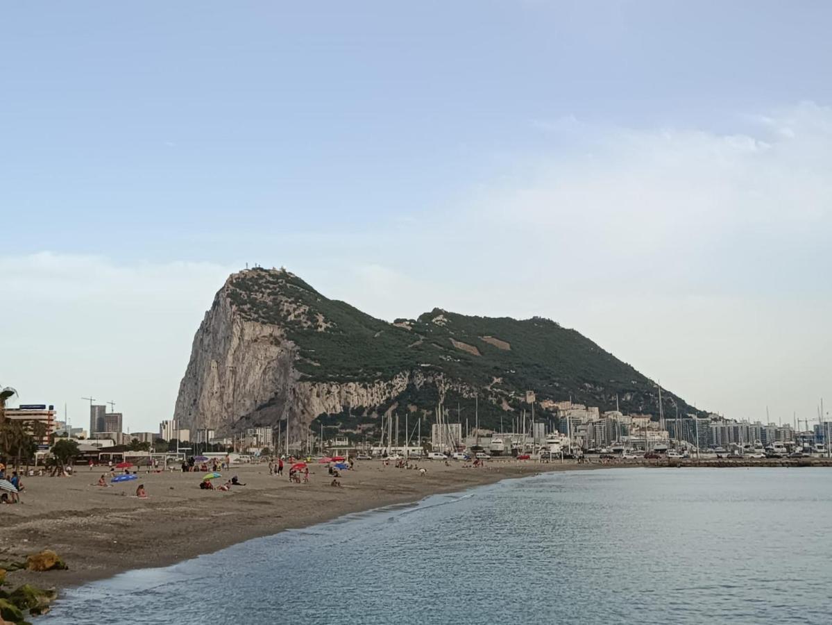 Vistas A 3 Paises Y 2 Continentes 1º Linea De Playa A 5 Minutos De Gibraltar Daire La Línea de la Concepción Dış mekan fotoğraf